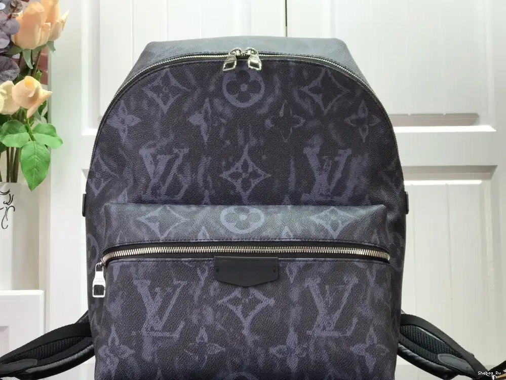 VUITTON BACKPACK DISCOVERY LOUIS PM 0523
